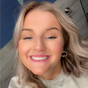 Meet your Posher, Haley